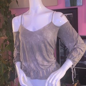 🦅 AE Bolero style long sleeve T